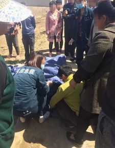 重庆一父亲带儿女钓鱼3人不幸落水身亡，家庭悲剧引发社会关注